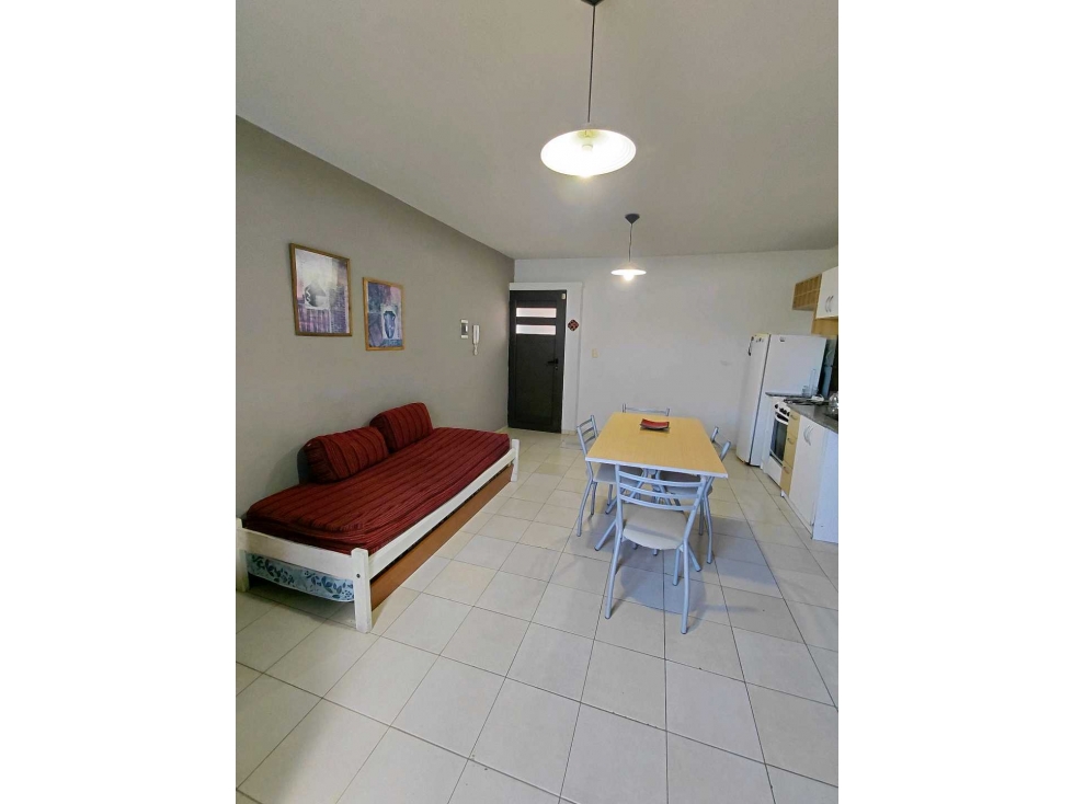 Dpto. VENTA P.B. - 1 Dor - Cochera - Patio. Gas Natural - 3