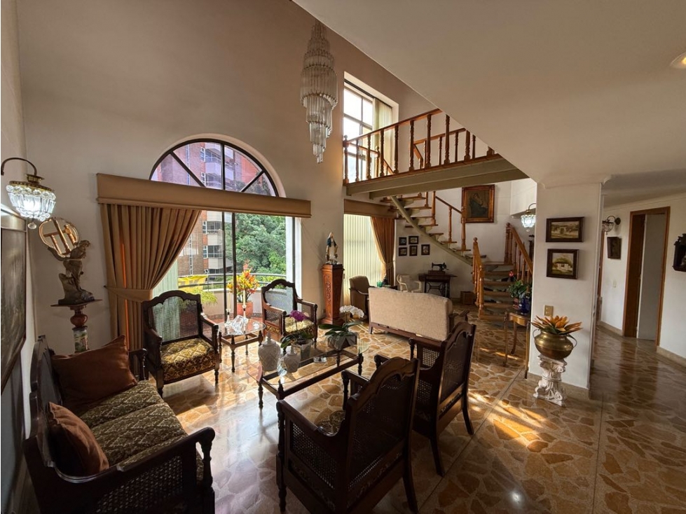 DUPLEX EN LAURELES PARA REMODELAR