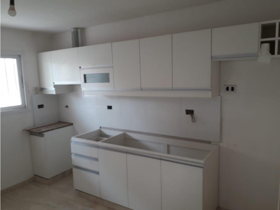 DUPLEX 3 AMBIENTES VENTA PASO DEL REY — foto 3