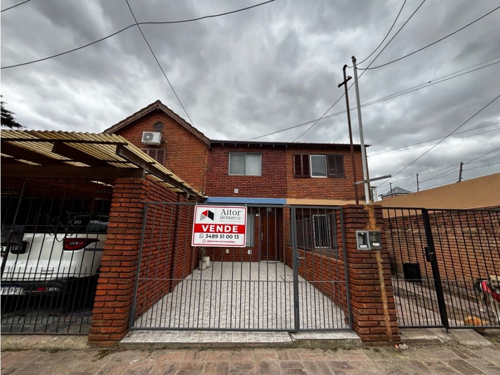 Duplex a metros de Avenida Varela en venta
