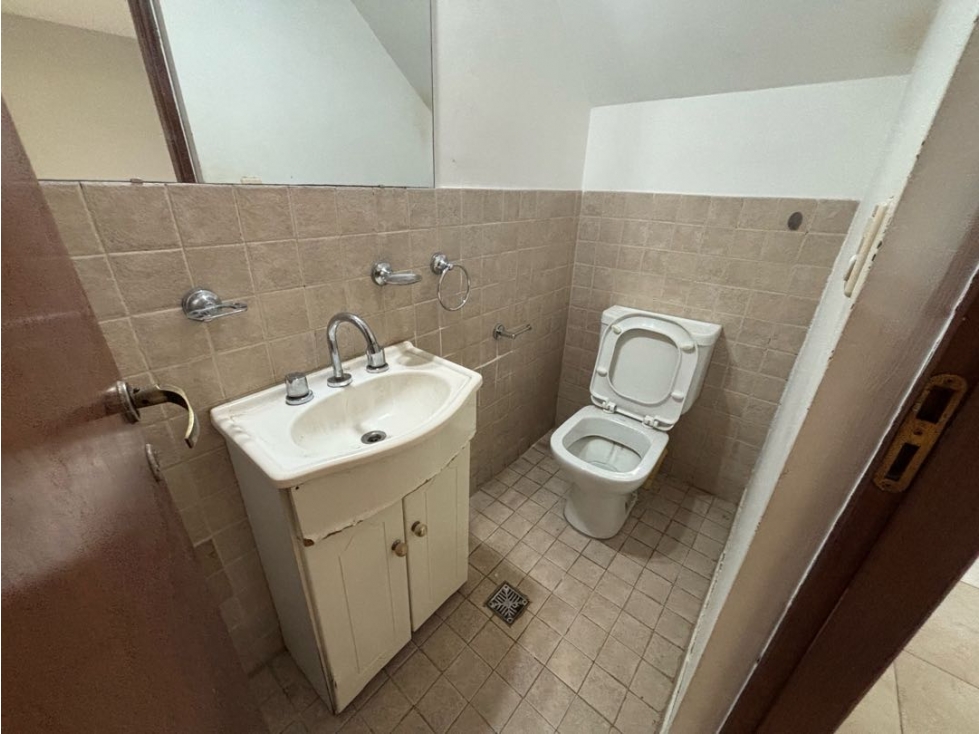 Duplex con tres dormitorios, jardin y cochera en venta - 5