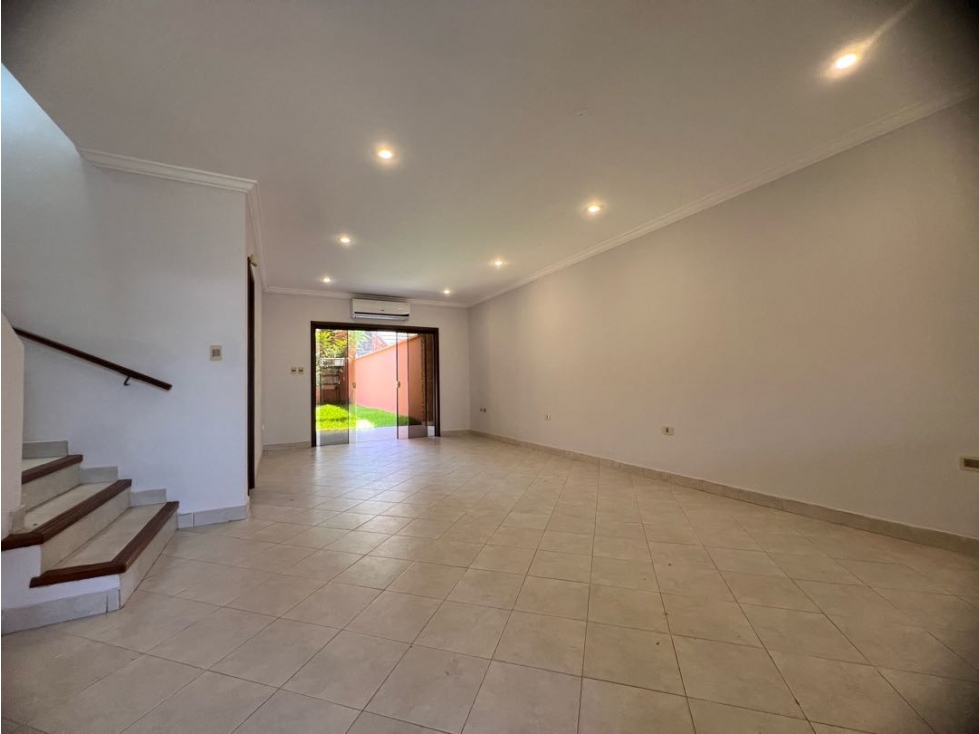 Duplex con un buen patio a tan solo 3 minutos del Paseo La Galeria - 3