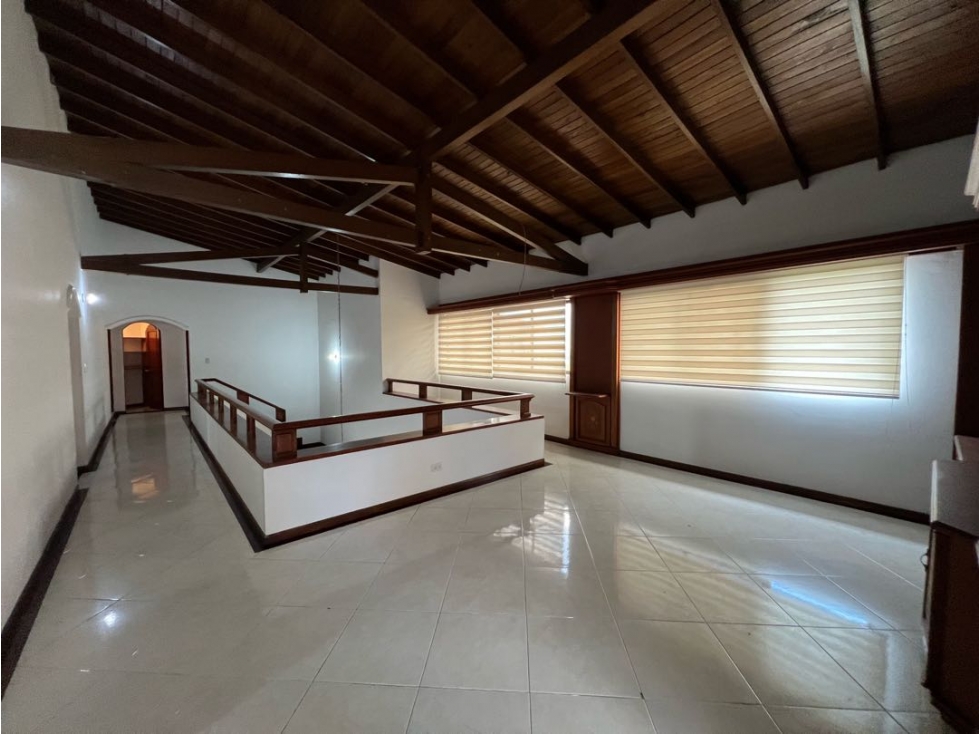 Duplex penthouse a un paso de la av poblado en Castropol — foto 6