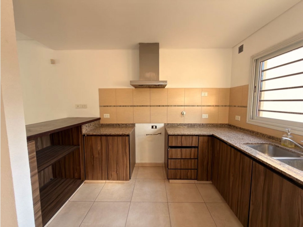 Duplex Ph en venta 81m2 - 2 dormitorios y jardin en el barrio Zapiola - 3