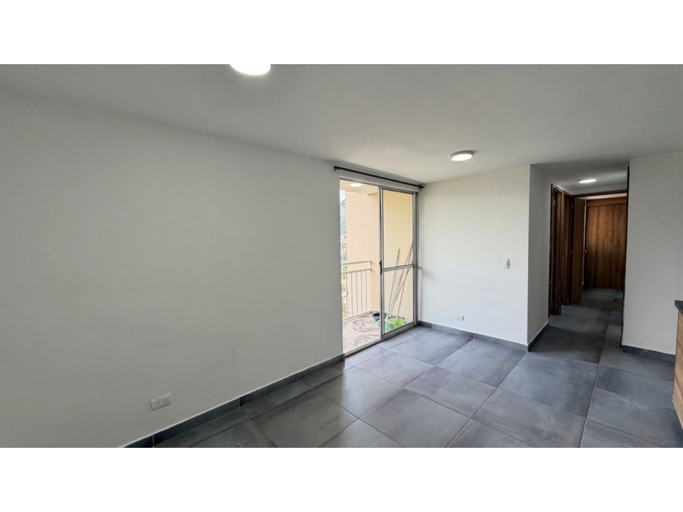 ECONÓMICO APARTAMENTO EN VENTA CERCA ESTACION NIQUIA EN GUASIMALITO — foto 4