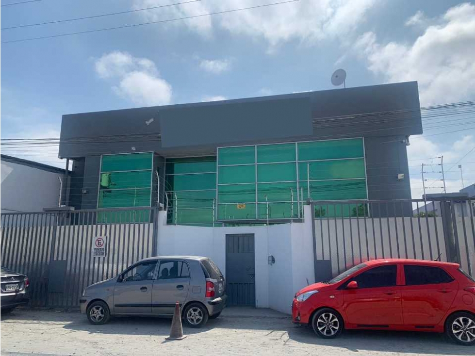 EDIFICIO COMERCIAL CON GALPÓN BODEGA EN VENTA ZONA MÉDICA DURÁN NORTE - 2