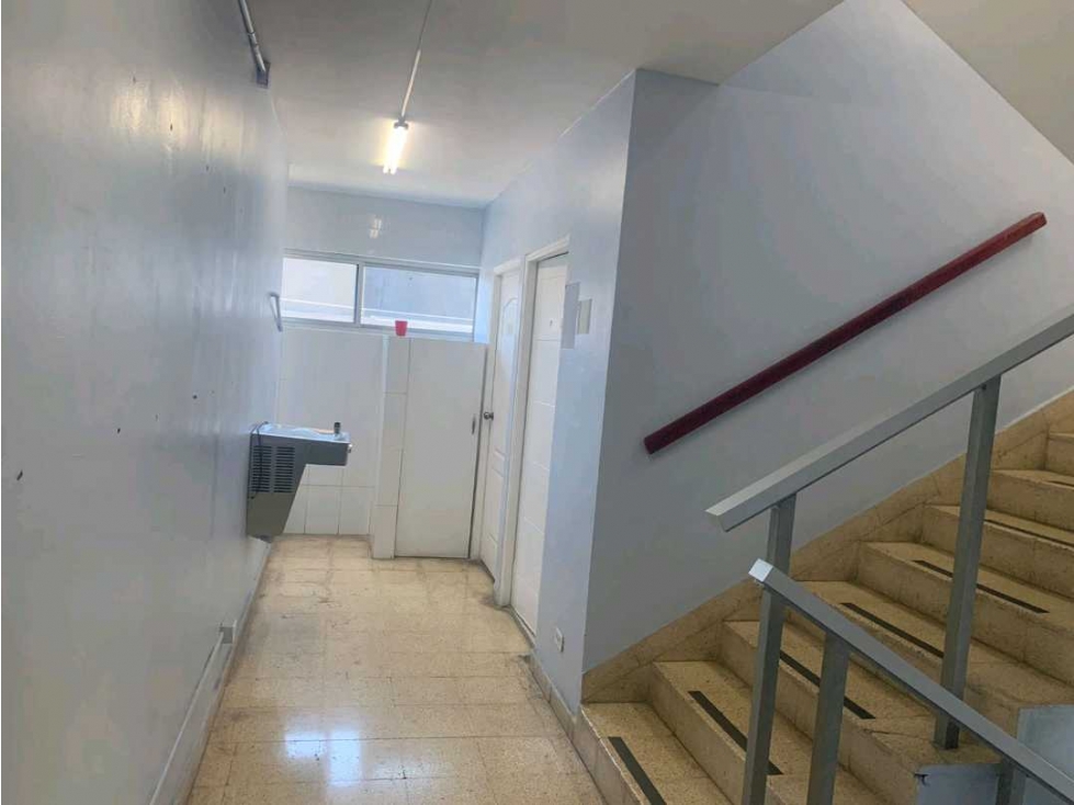 EDIFICIO COMERCIAL EN EL CARMEN DE 3 NIVELES 1007.96M2 - 3