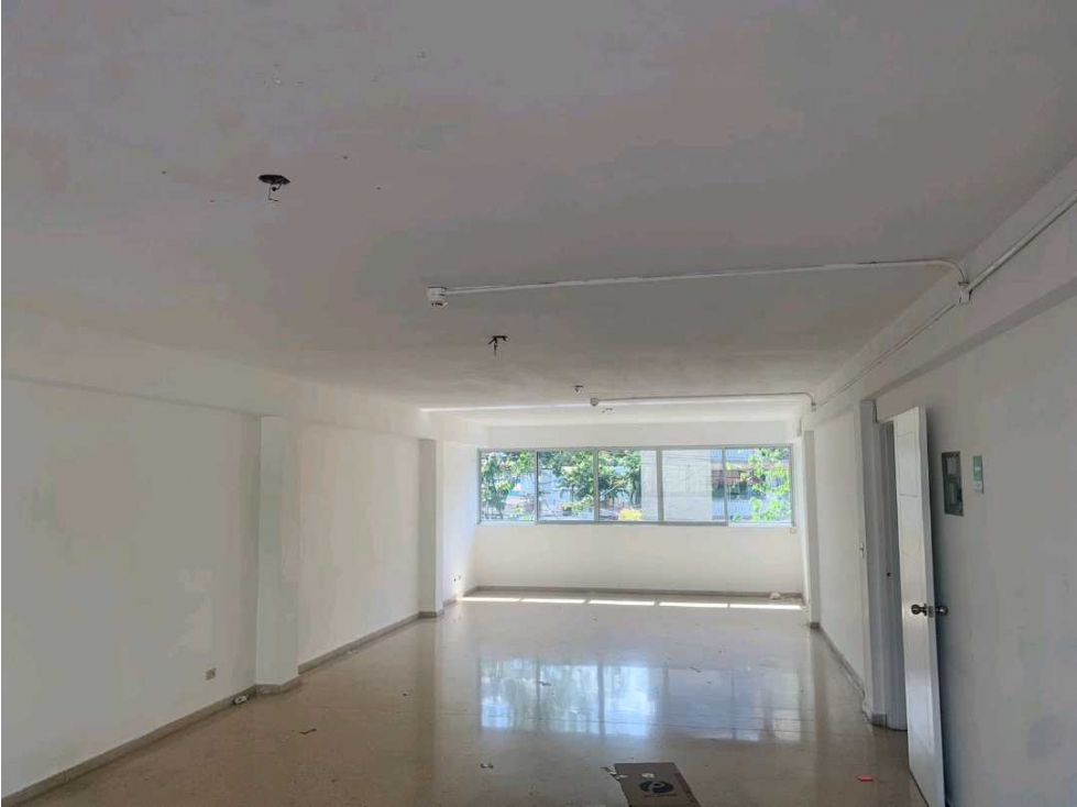 EDIFICIO COMERCIAL EN EL CARMEN DE 3 NIVELES 1007.96M2 - 5