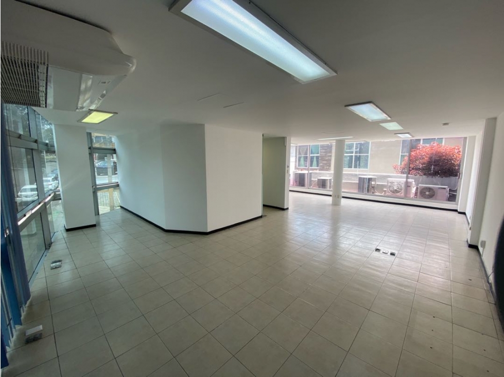 Edificio corporativo en renta en Zona Dorada 400 m² - 6