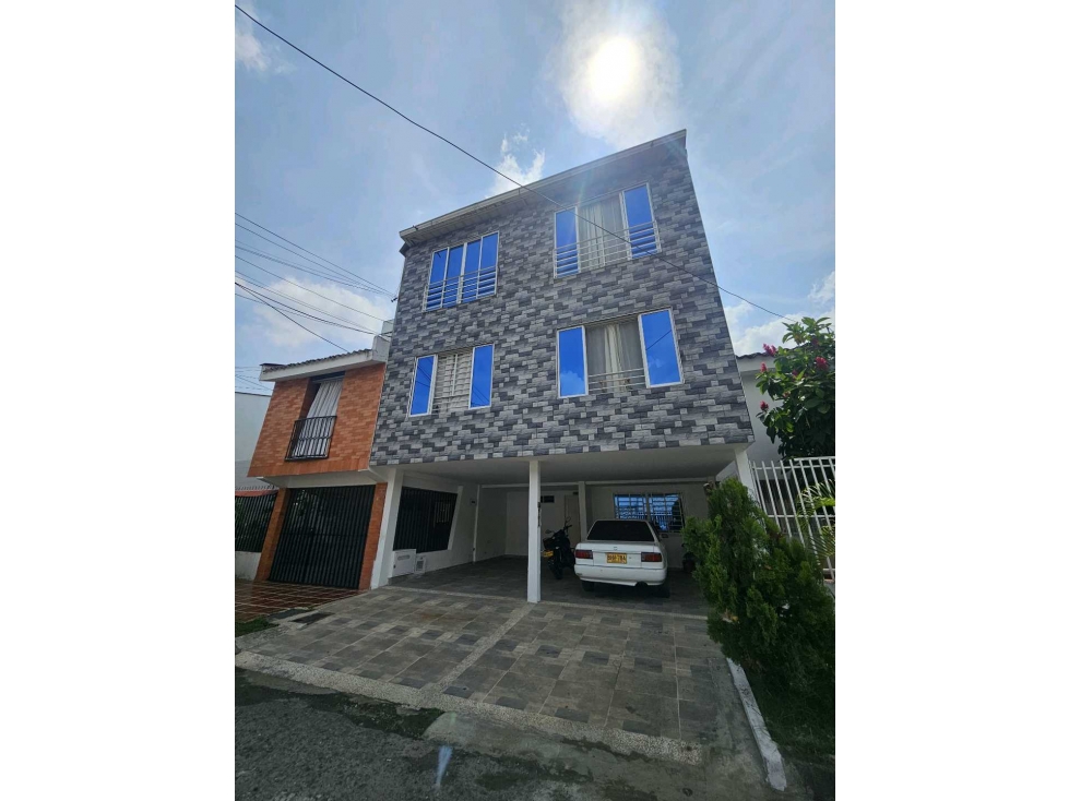 EDIFICIO CON APARTAESTUDIOS EN EL LIMONAR KT WS 8927287