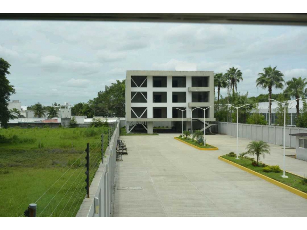 Edificio de 3 Niveles - 4