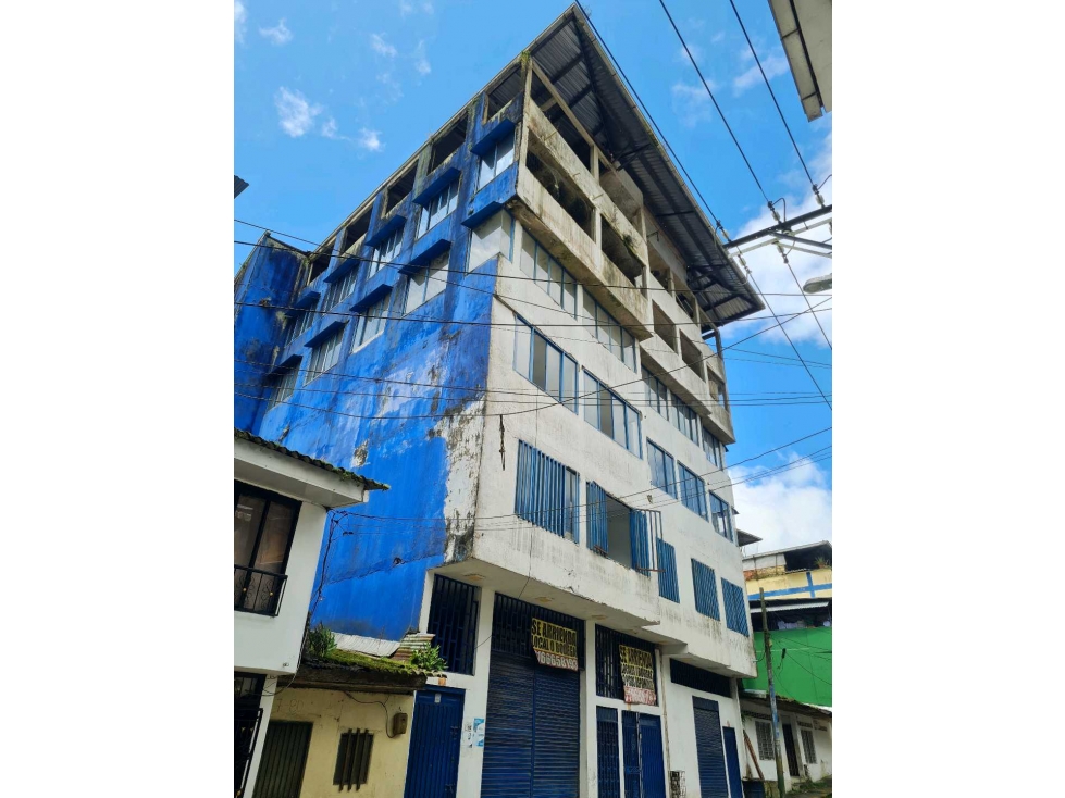 ¡OPORTUNIDAD! Edificio 6 pisos y 2.200 m2 en Centro de Buenaventura - 3