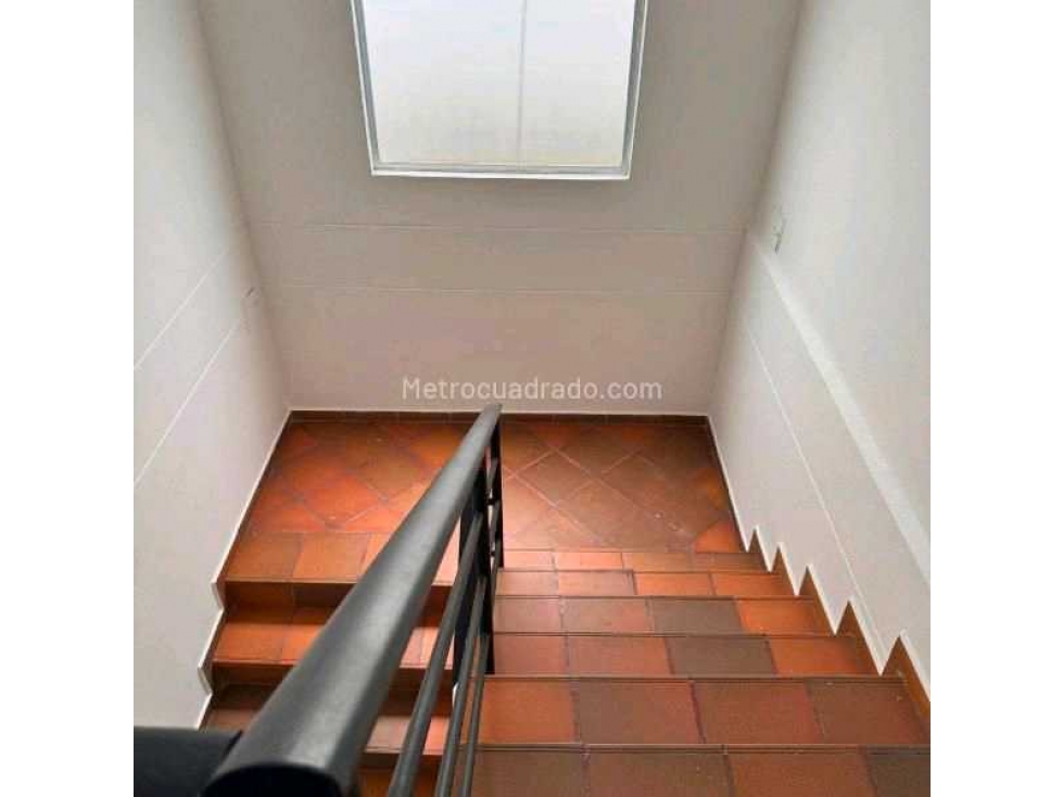Edificio de Apartamentos para la Venta en Medellín - 4
