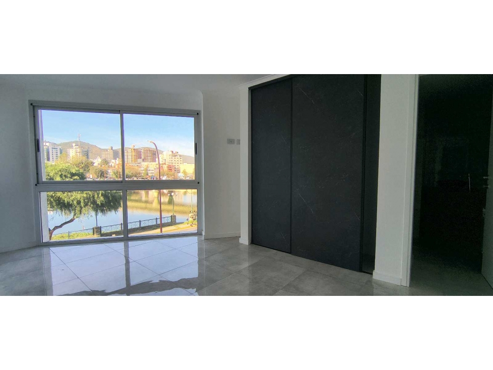 STEFANO V, DEPARTAMENTO DE CATEGORIA CON COCHERA. FRENTE AL LAGO — foto 6
