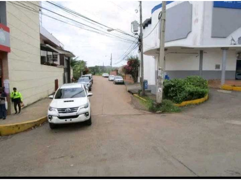 EDIFICIO COMERCIAL EN PANAMÁ OESTE ARRAIJAN 1394M2 VIA INTERAMERICANA - 4