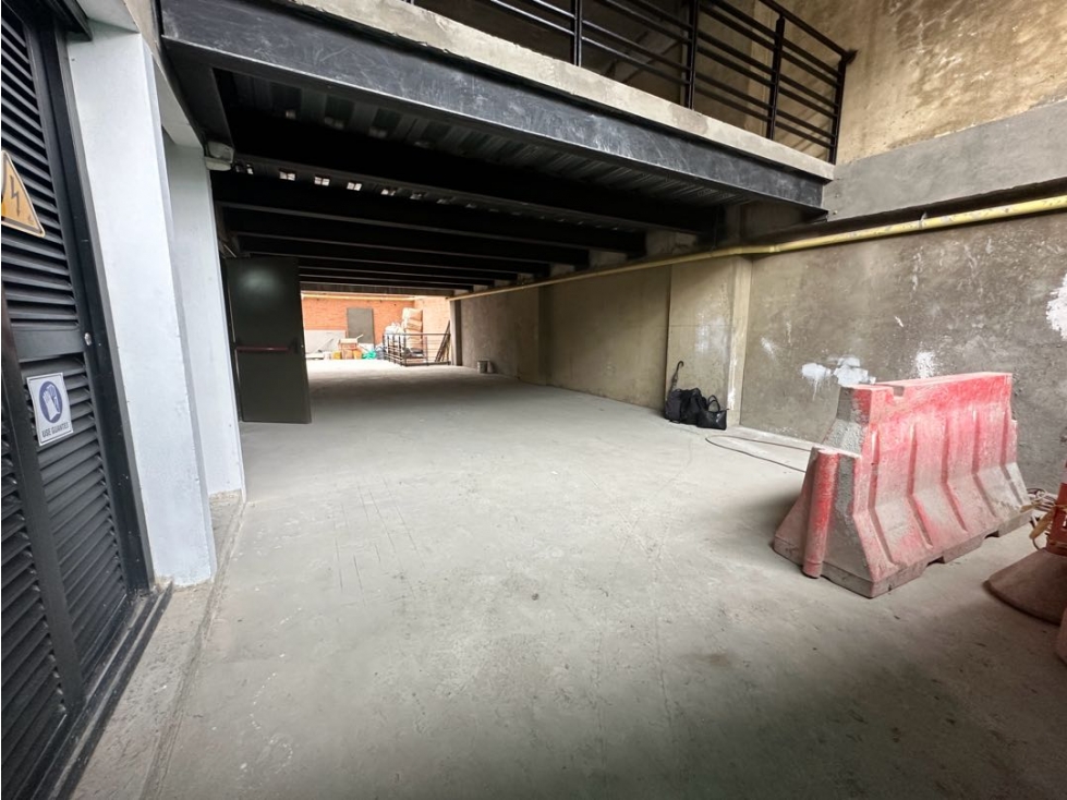 EDIFICIO EN VENTA Y/O ARRIENDO - 4