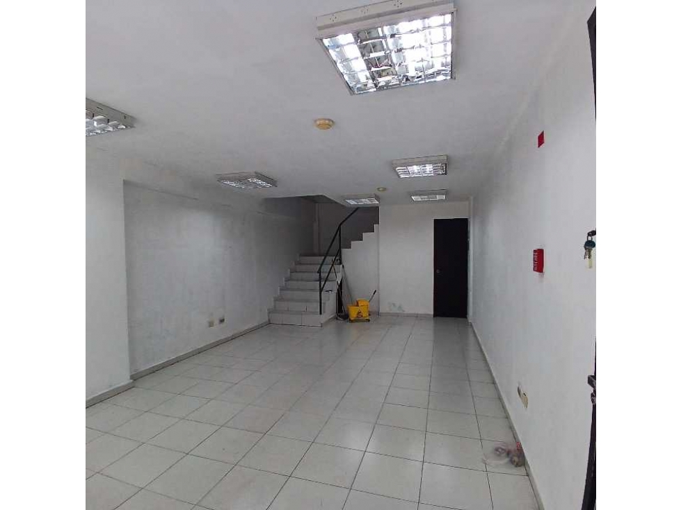EL CANGREJO / VIA ARGENTINA / LOCAL COMERCIAL / 100M2 - 3