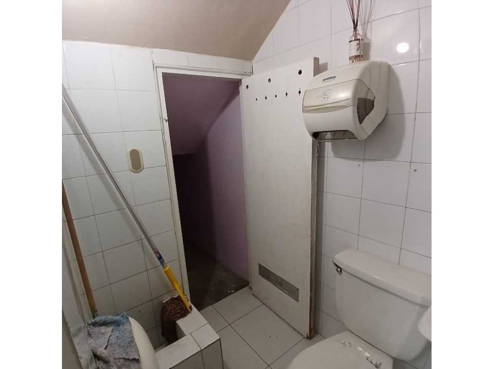 EL CANGREJO / VIA ARGENTINA / LOCAL COMERCIAL / 100M2 - 6
