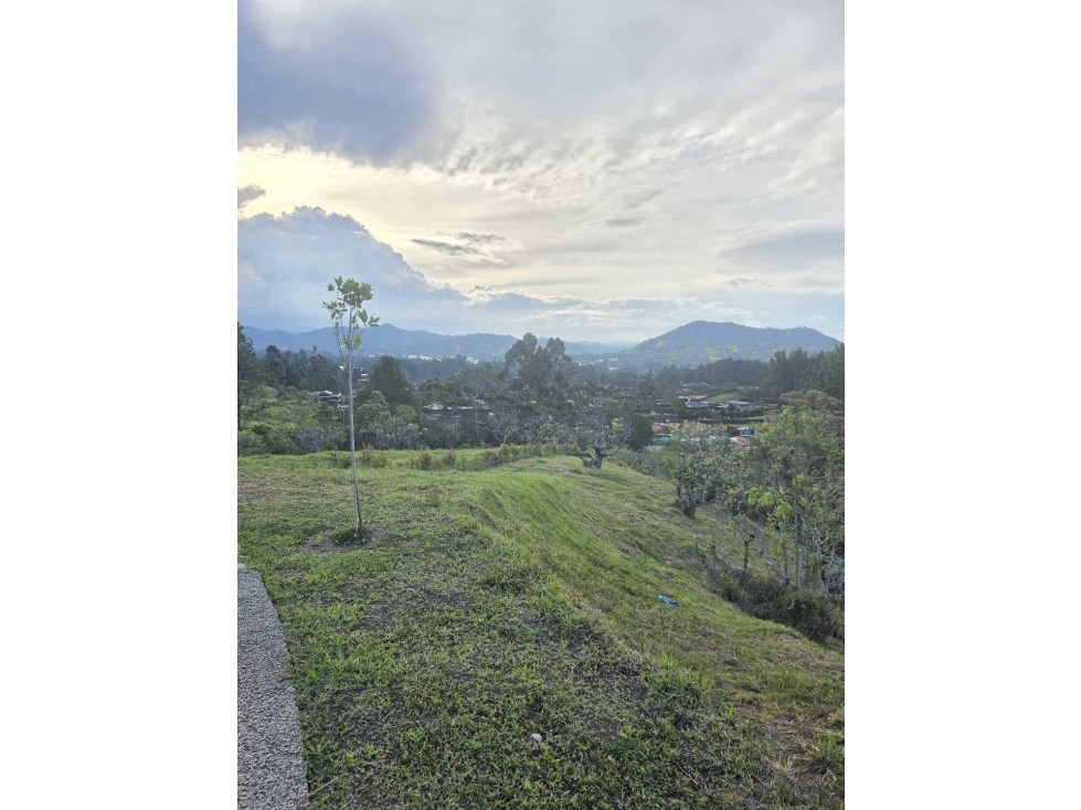EL LOTE QUE MIRA AL HORIZONTE, NO AL VECINO — foto 5