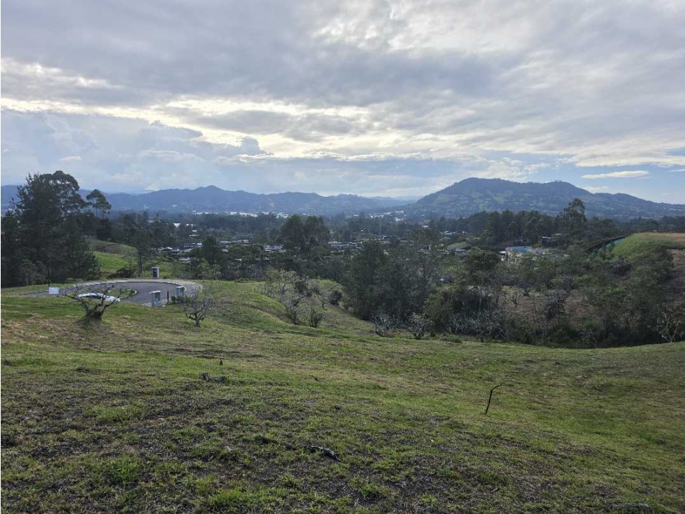 EL LOTE QUE MIRA AL HORIZONTE, NO AL VECINO — foto 2