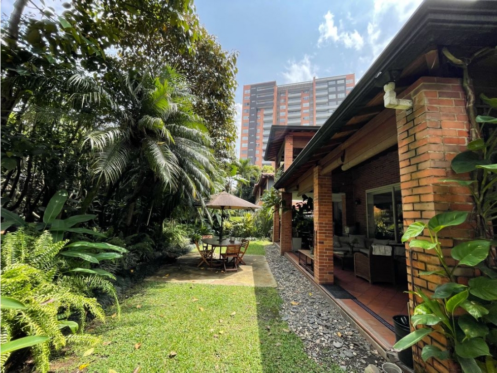 El TOP de la casa: SÚPER TERRAZA CON BBQ Y MANGA! Envgdo Benedictinos — foto 2