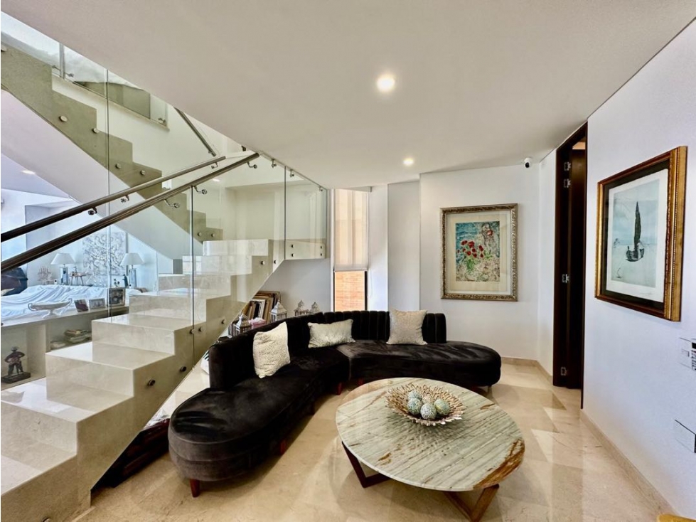 ELEGANTE APTO DUPLEX EN VENTA de 314.6 METROS