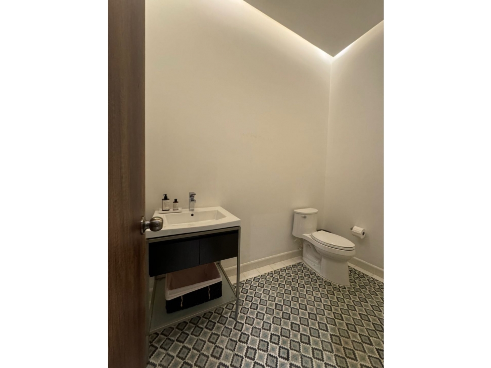 ELEGANTE OFICINA EN VENTA Y/O ARRIENDO EN CENTRO EMPRESARIAL — foto 3