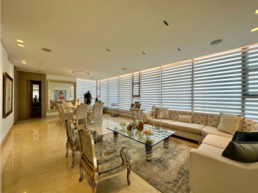 ELEGANTE Y EXCLUSIVO APARTAMENTO EN VENTA EN BARRIO EL GOLF — foto 3