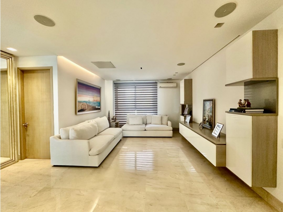 ELEGANTE Y EXCLUSIVO APARTAMENTO EN VENTA EN BARRIO EL GOLF — foto 6