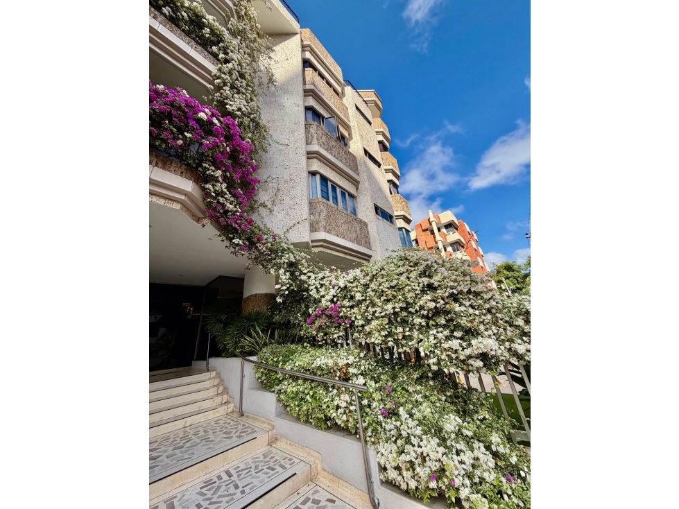 ELEGANTE Y TOTALMENTE REMODELADO APARTAMENTO EN VENTA DE 192 METROS — foto 4