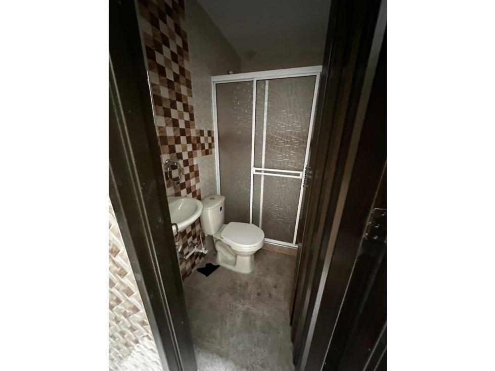 EN ALQUILER APARTAMENTO PRIMER PISO BARRIO BIZERTA — foto 5