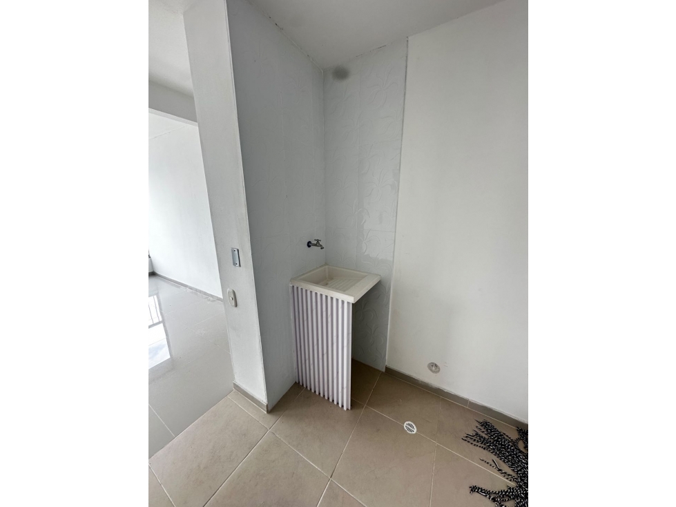 EN ALQUILER APARTAMENTO QUINTO PISO CONJUNTO NAPOLI PALMIRA VALLE — foto 5