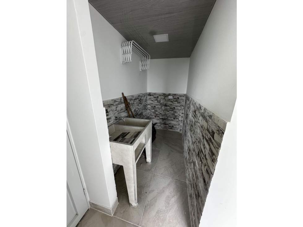 EN ALQUILER APARTAMENTO SEGUNDO PISO PADUA DE LA ITALIA PALMIRA VALLE — foto 6
