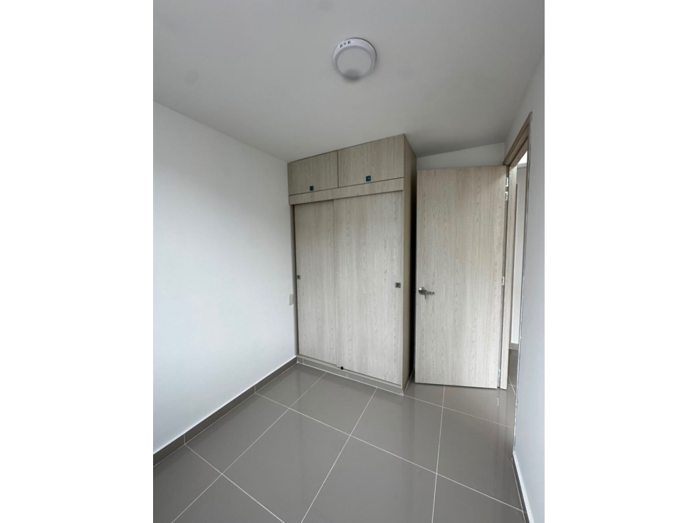 EN ALQUILER APARTAMENTO TERCER PISO VENECIA DE LA ITALIA PALMIRA VALLE — foto 6