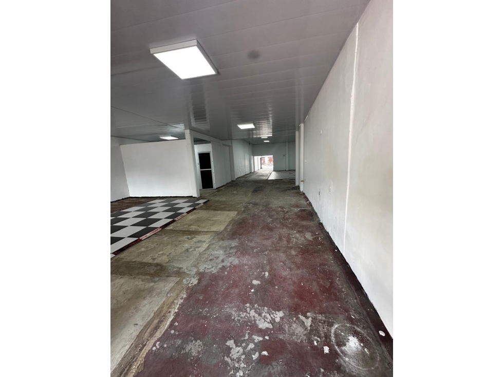 EN ALQUILER LOCAL COMERCIAL PRIMER PISO EN EL CENTRO PALMIRA VALLE - 2
