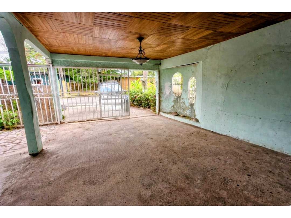 En venta amplia casa con valor comercial en Doleguita David — foto 2