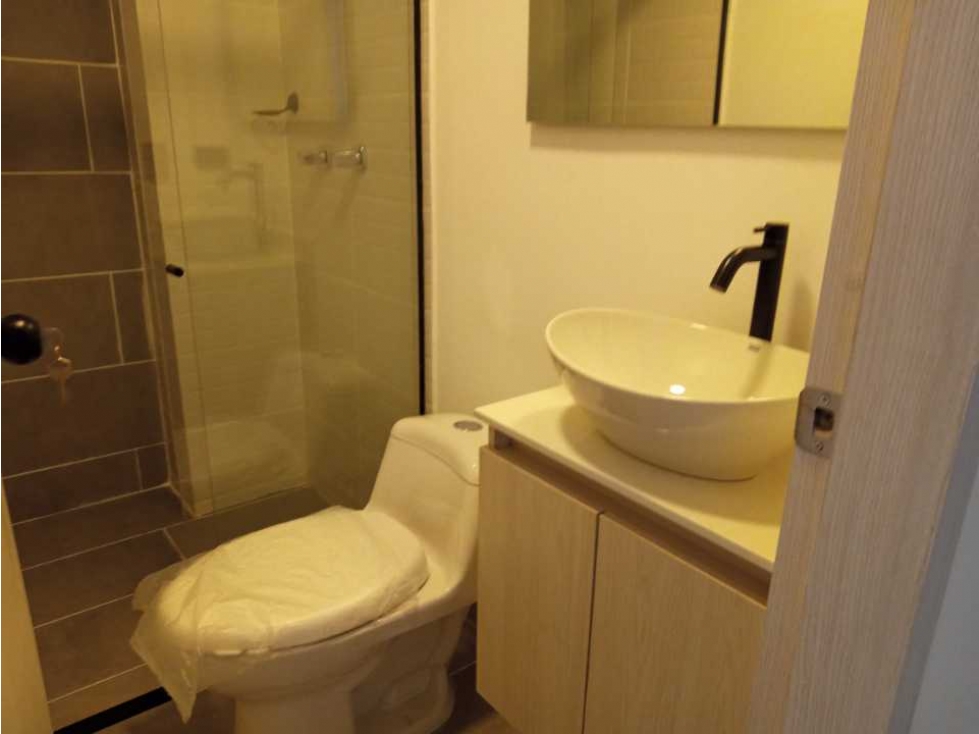 SE ARRIENDA APARTAMENTO EN ITAGUI CERCA AL EXITO — foto 2