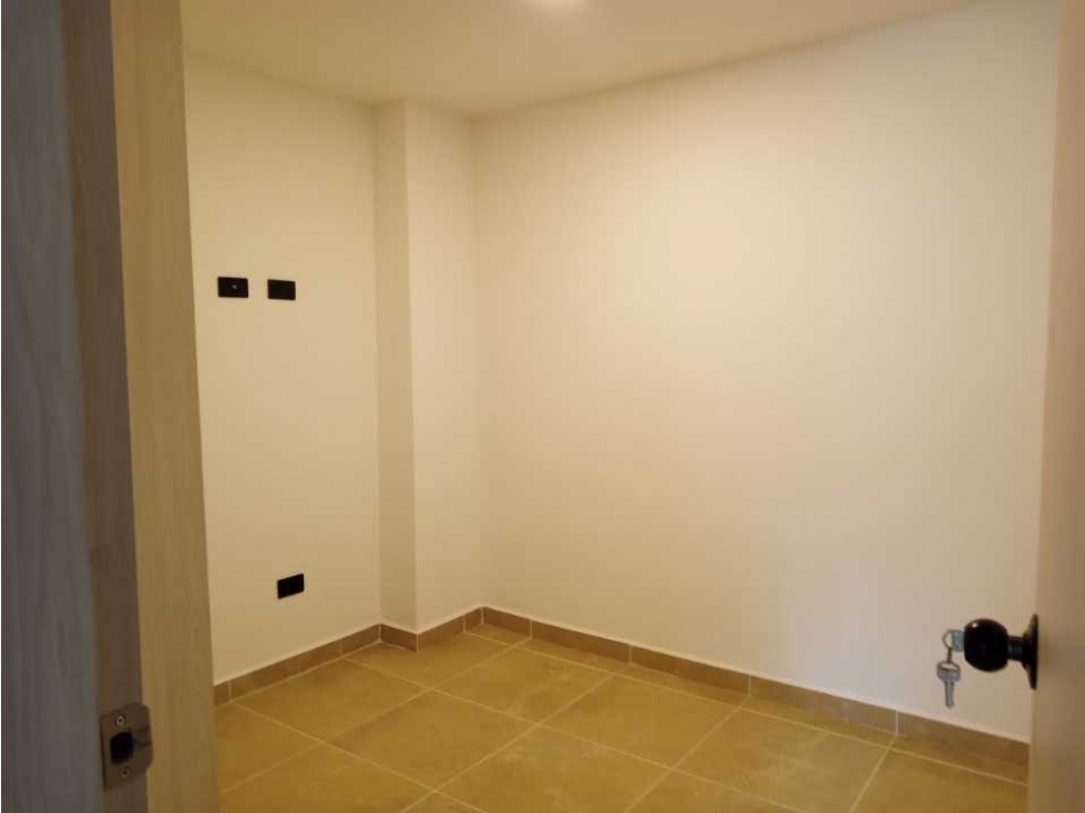 SE ARRIENDA APARTAMENTO EN ITAGUI CERCA AL EXITO — foto 3