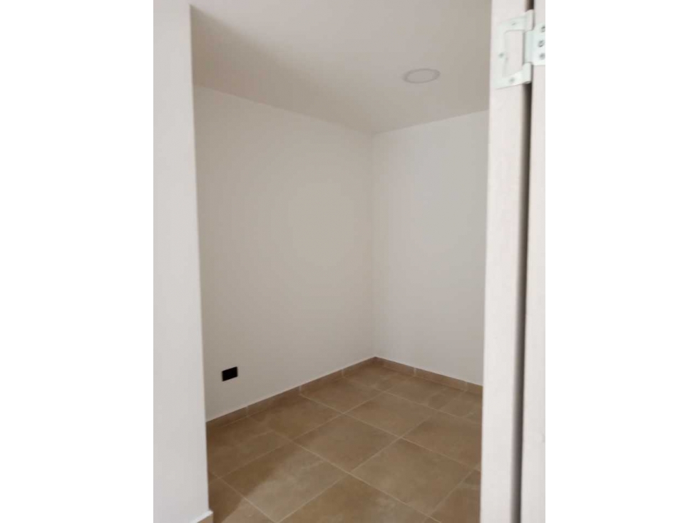 SE ARRIENDA APARTAMENTO EN ITAGUI CERCA AL EXITO — foto 6