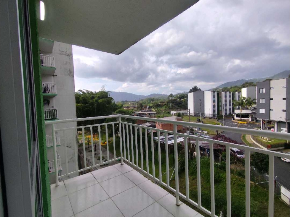 En Arriendo Apartamento de 3 Habitaciones y Parqueadero - Dosquebradas