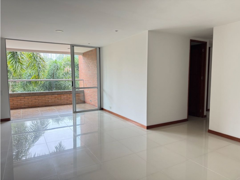 En arriendo apartamento en la loma de benedictinos — foto 5