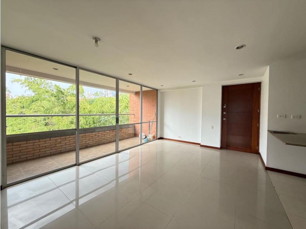 En arriendo apartamento loma de benedictinos - 1