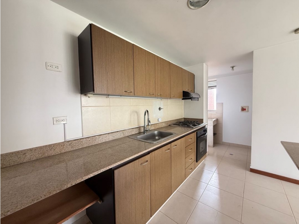 En arriendo apartamento loma de benedictinos - 4