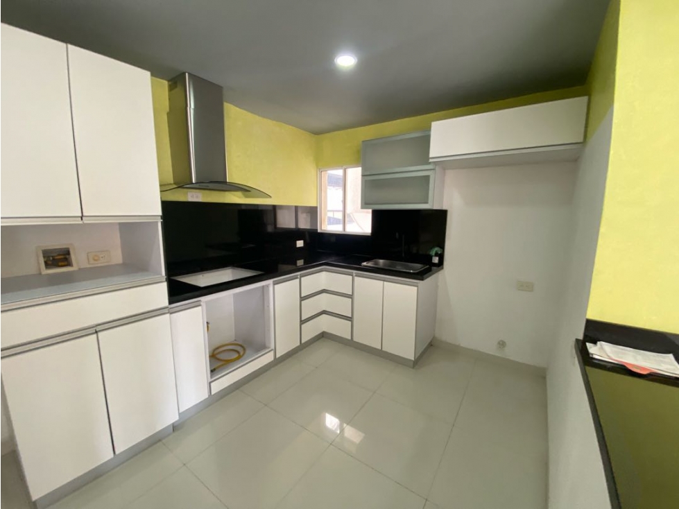 VENDO APARTAMENTO DE TRES HABITACIONES EN BOCAGRANDE CARTAGENA