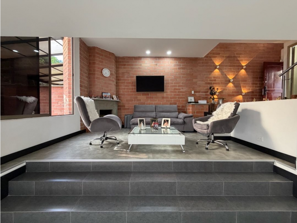 Hermosa casa totalmente remodelada en renta con o sin muebles — foto 3