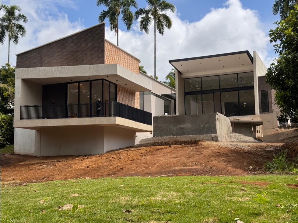 EN RENTA CASA CAMPESTRE EN CONDOMINIO EN CERRITOS PEREIRA