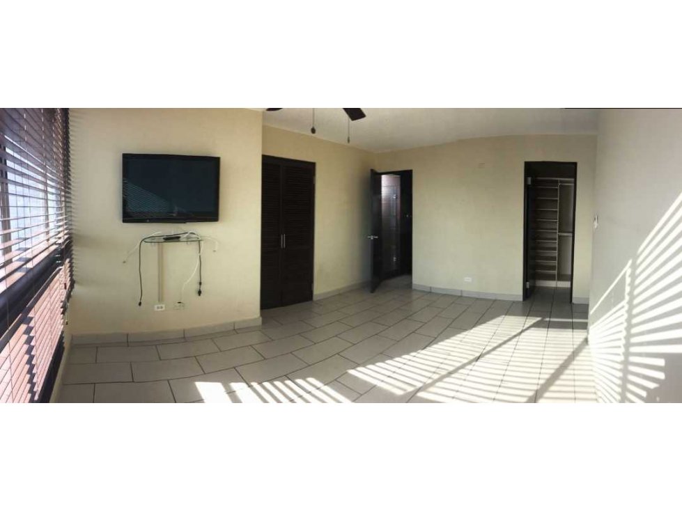 EN VENTA/ ALQUILER APARTAMENTO 3REC+3B PACÍFIC COAST — foto 2