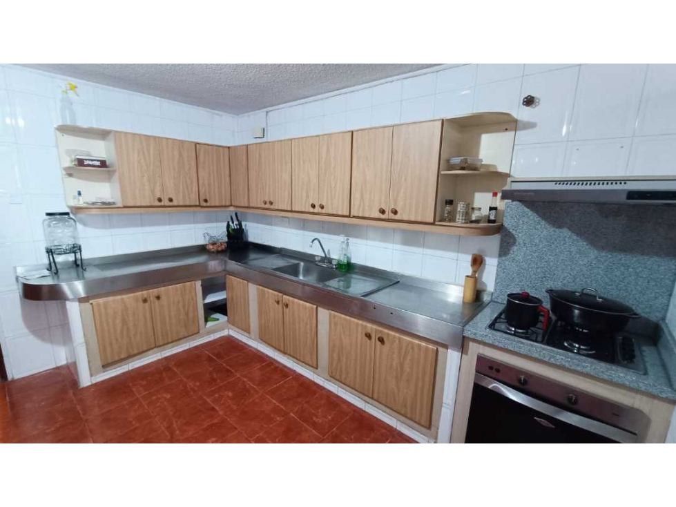 En Venta casa Av Bolivar al norte de Armenia
