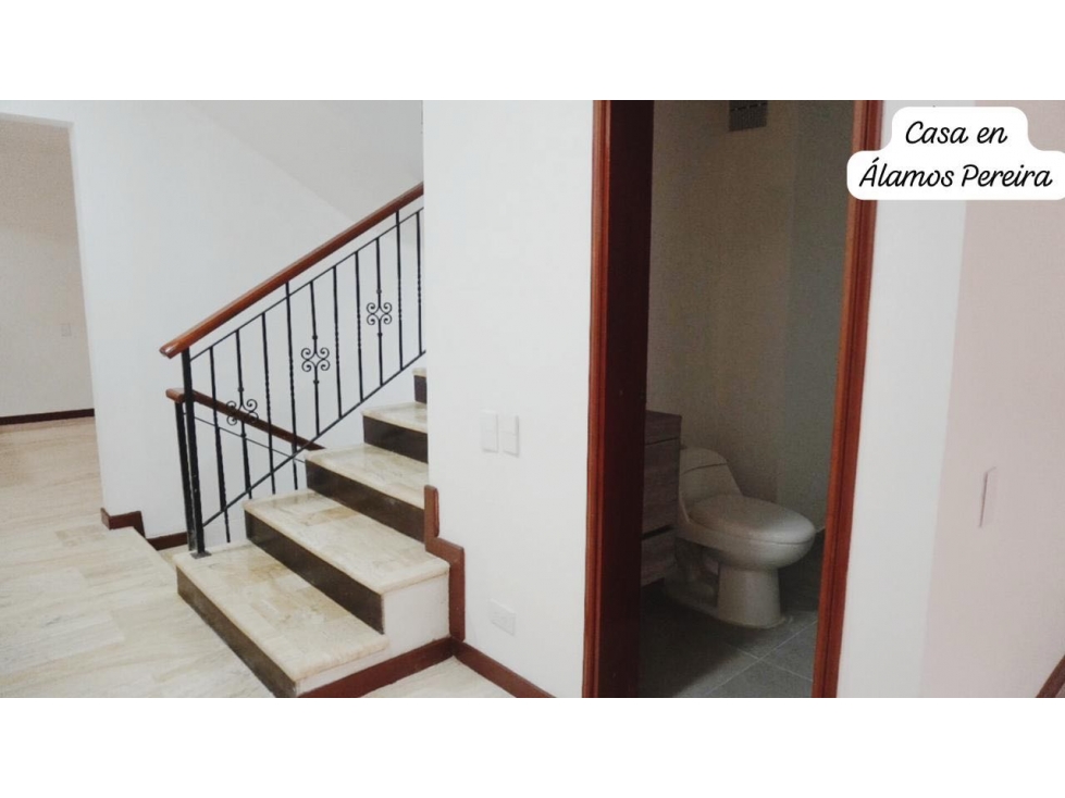 EN VENTA AMPLIA CASA EN SECTOR ALAMOS PEREIRA — foto 4