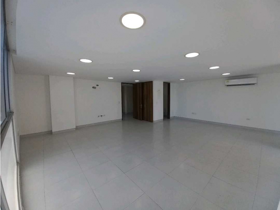 En Venta/Arriendo amplia oficina en sector Bellavista Santa Marta - 3